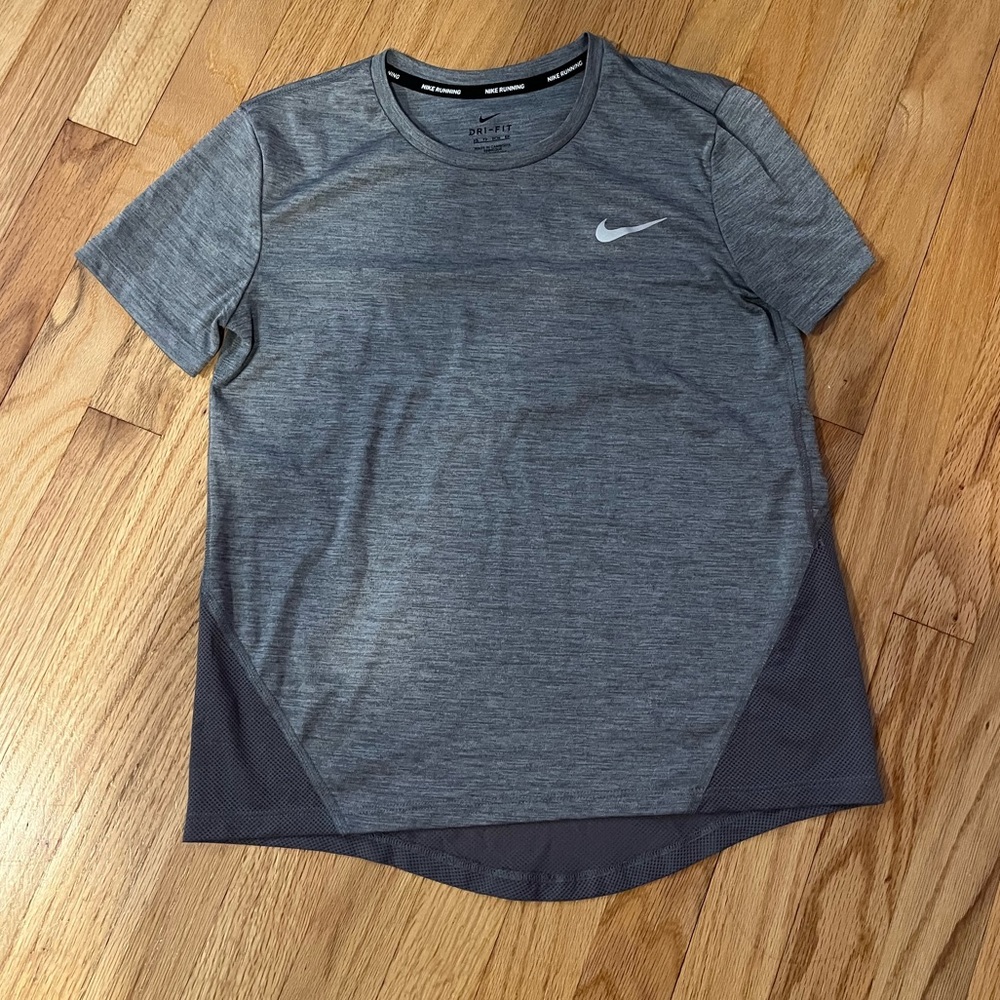 Size xs, grey Nike drift running shirt